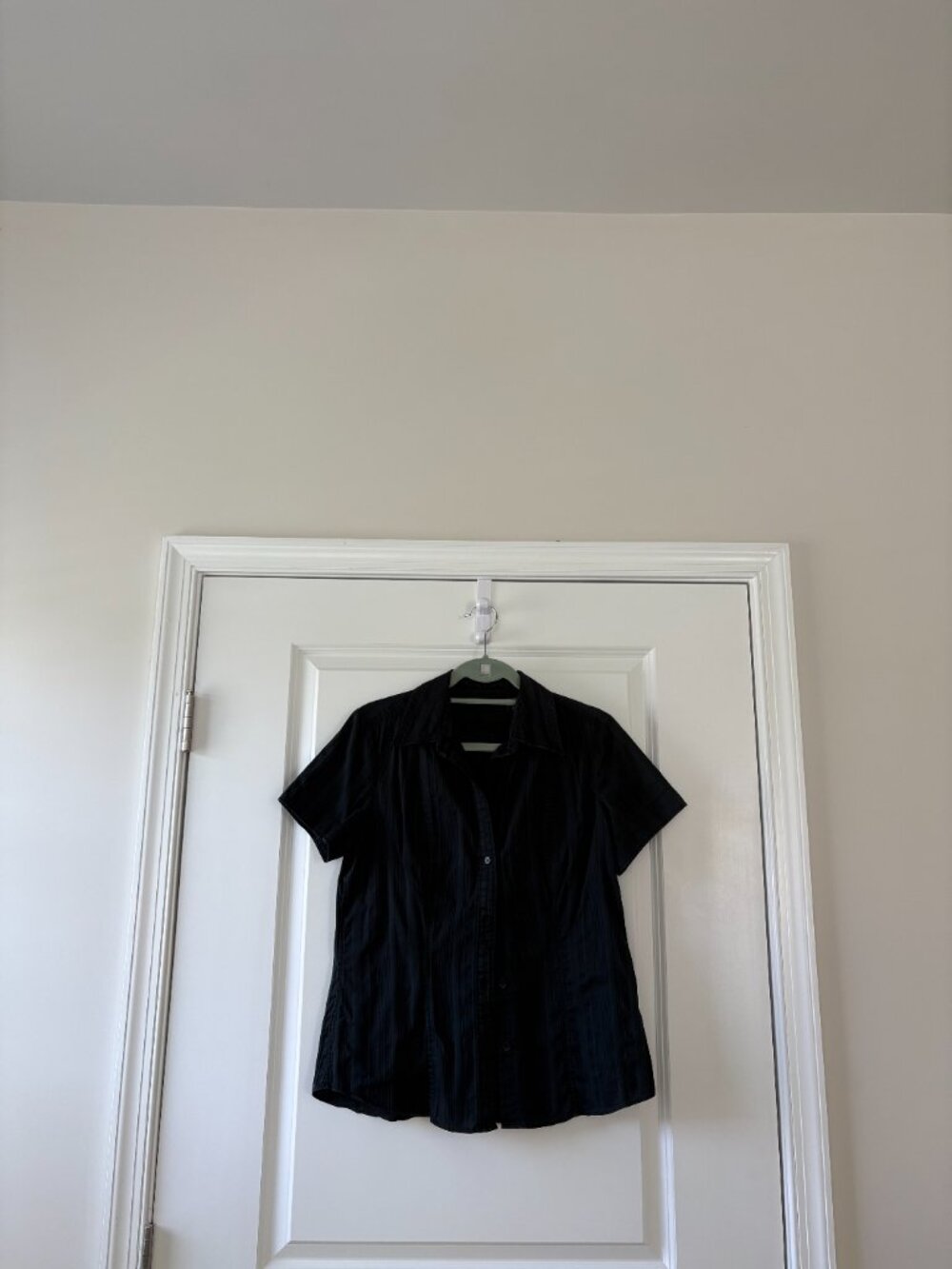New York & Company Pink and White & A Black Vertical Striped Blouse Size Medium - Picture 5 of 11